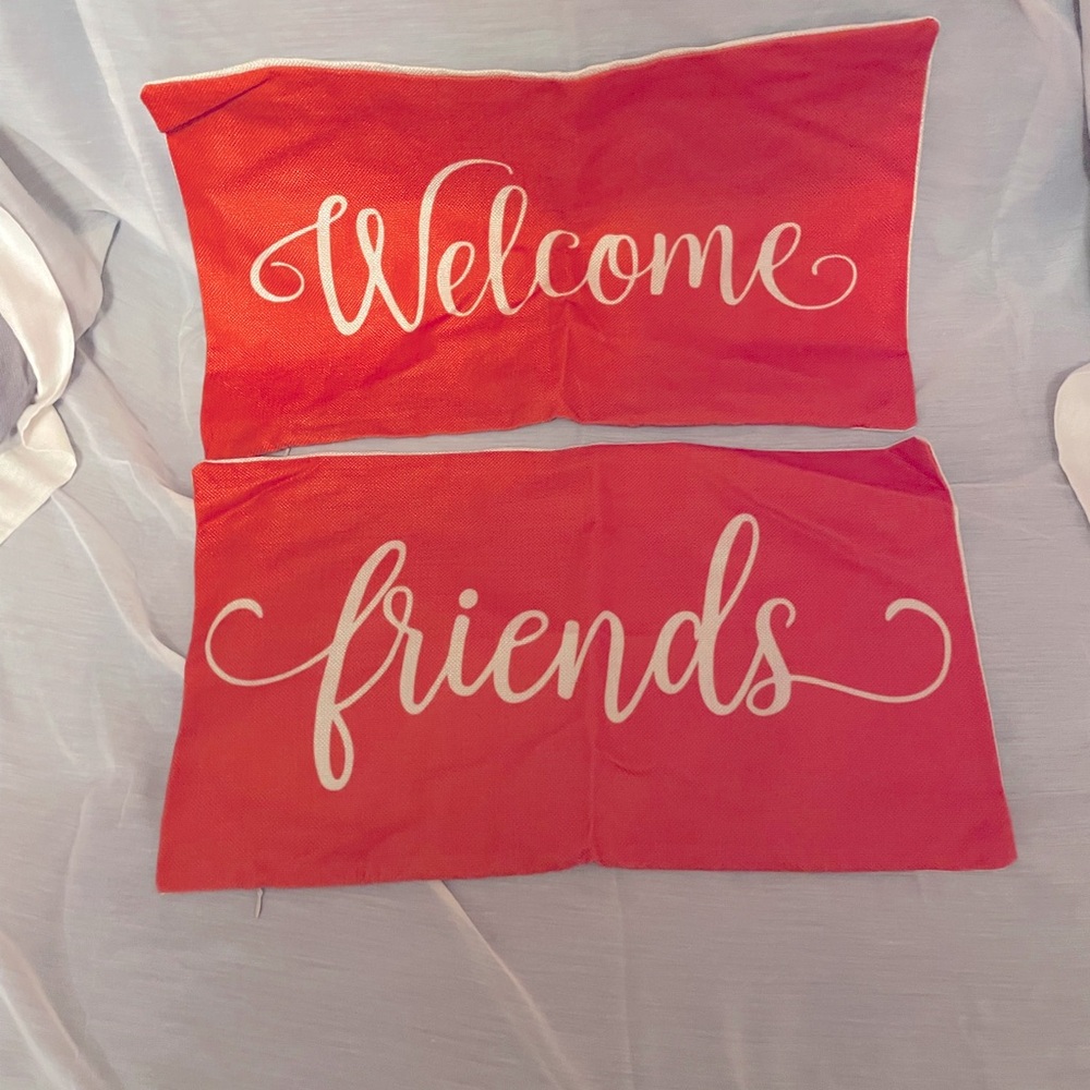 Pillow throws colors (red and yellow)